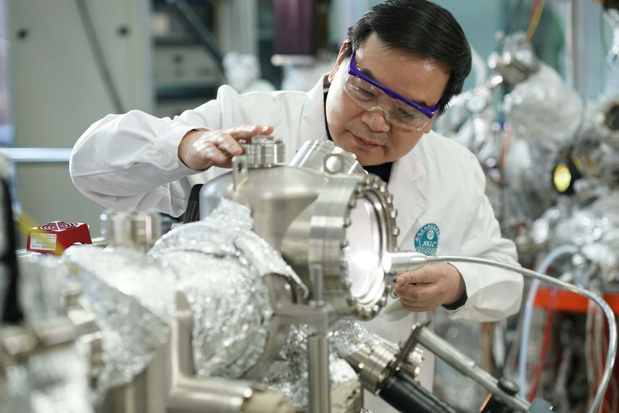 Researchers Achieve Efficient Bicarbonate-mediated Integrated Capture and Electrolysis of CO<sub>2</sub>